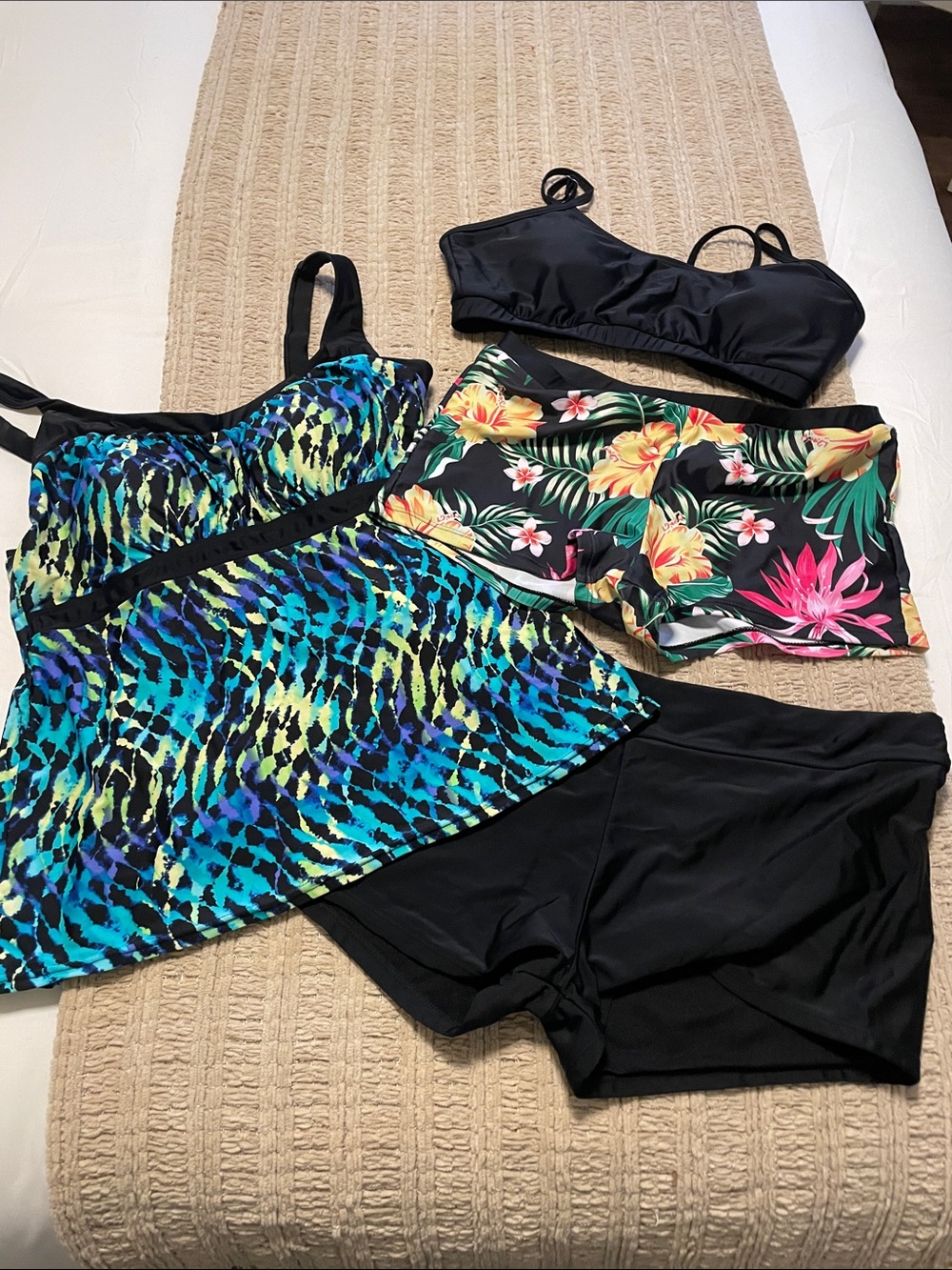 ZeroXposur Black & Tropical Floral One-Piece Tankini Set with Blue-Green Print